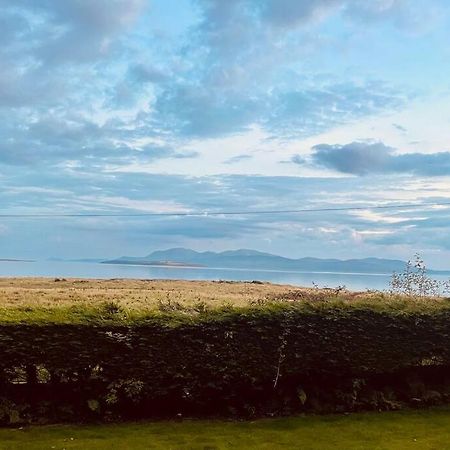 Port Bannatyne Beautiful Spacious Old Schoolhouse With Stunning Sea Views And Beach Nearbyヴィラ エクステリア 写真