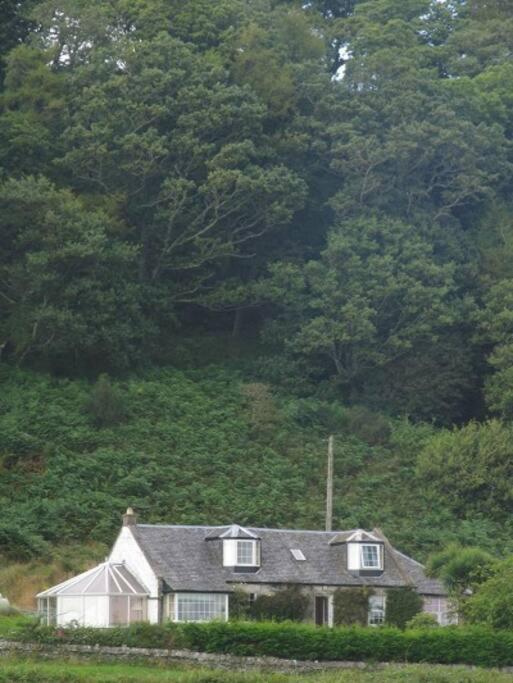 Port Bannatyne Beautiful Spacious Old Schoolhouse With Stunning Sea Views And Beach Nearbyヴィラ エクステリア 写真